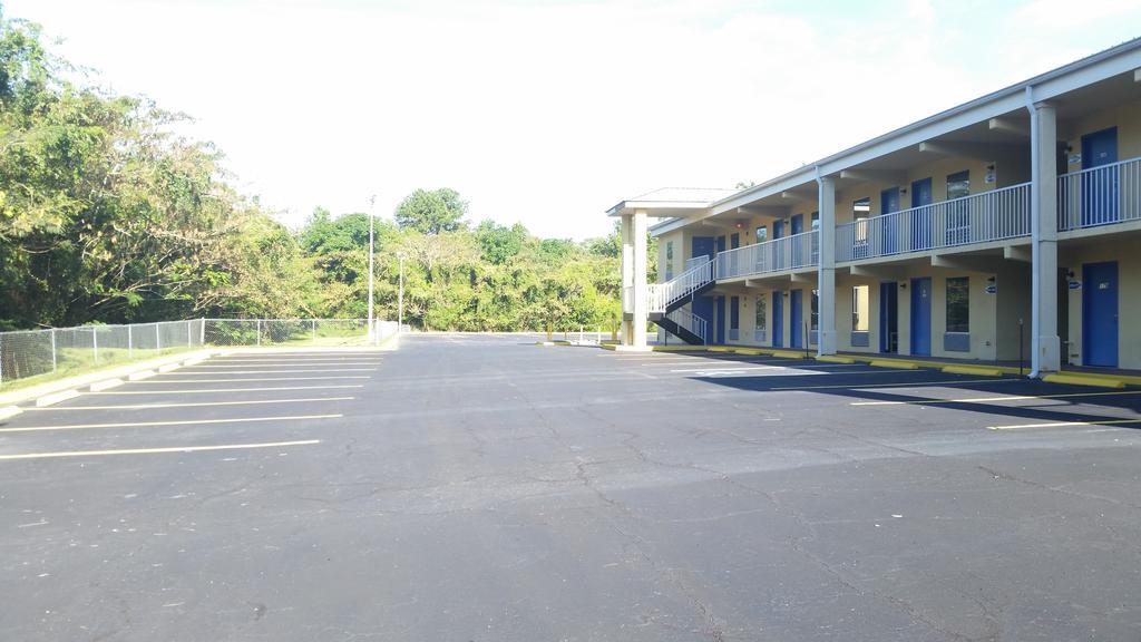Royal Inn Alachua Luaran gambar