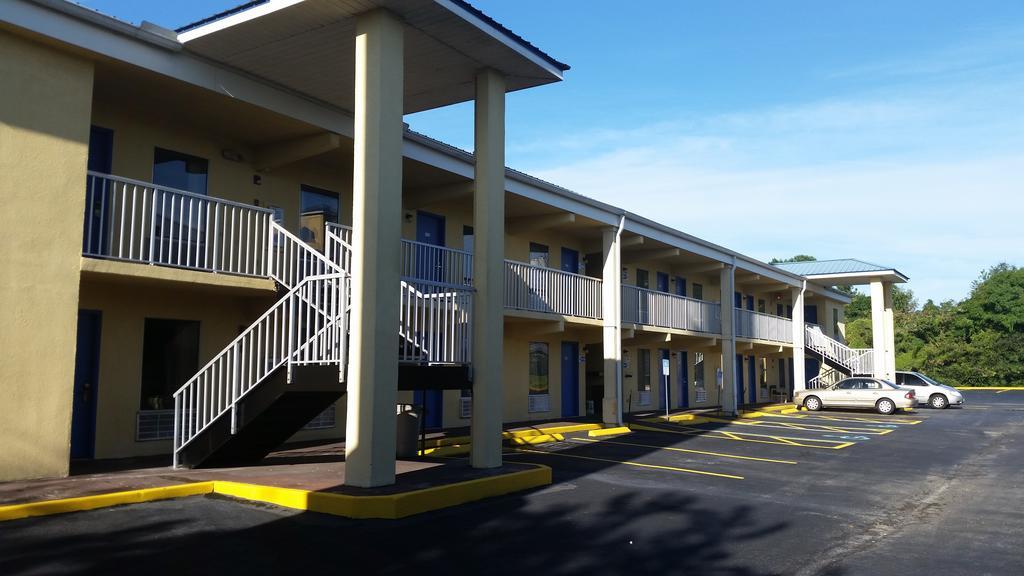 Royal Inn Alachua Luaran gambar